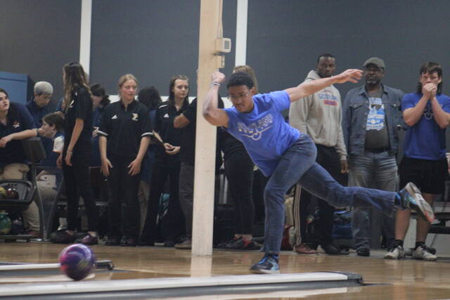 130205627_web1_IMG_7229
Scotlands Landon Malloy posts his shot after rolling the ball during Thursdays Sandhills Athletic Conference bowling meet at Laurinburg Lanes.
Brandon Hodge | The Laurinburg Exchange