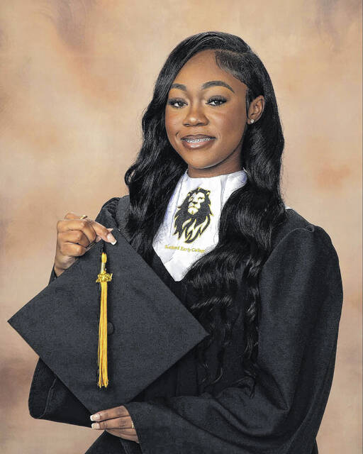 130608723_web1_9458e0a9-a3cb-4bda-a2fc-756a27dbd0ff
This fall, SEarCHs Tawanna Revels will be attending Duke University with the help of with nearly $1 million in scholarships, not including The Gates Scholarship,