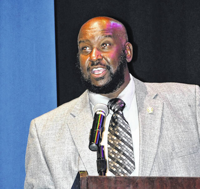 130651694_web1_441880610_978614747603592_4885464422799165305_n
Scotland High School Athletic Director Patrick Williams speaks during the annual Winter/Spring Sports Athletic Banquet.