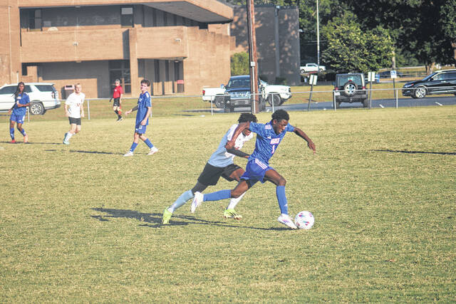 130870091_web1_IMG_0227
Joshua Smith moves the ball up the field while being chased by a South View defender on Wednesday night at Scotland High School.
Andrew Smolar | The Laurinburg Exchange