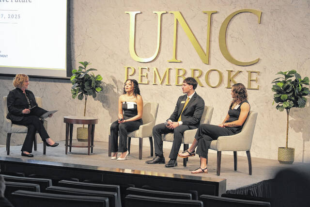 131362421_web1_Celebrating-Phlanthropyjpg
Anita Stallings (left) vice chancellor for Advancement leads a student panel discussion featuring Cameron Hall, Jacob Oxendine and Anna Grossheim Duncan
Courtesy photo | UNCP