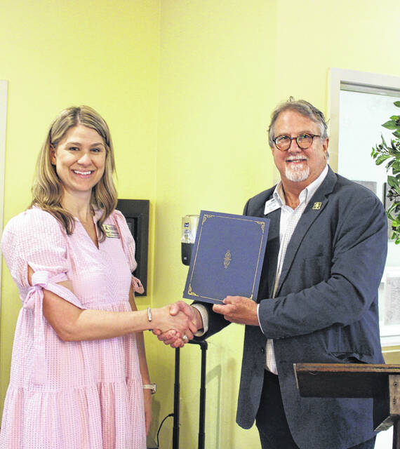 131509717_web1_IMG_5247
Mayor Jim Willis delivered an official proclamation Monday to mark the beginning of the National Nursing Home Week at Scottish Pines Rehabilitation and Nursing Center.
Tomeka Sinclair | The Laurinburg Exchange