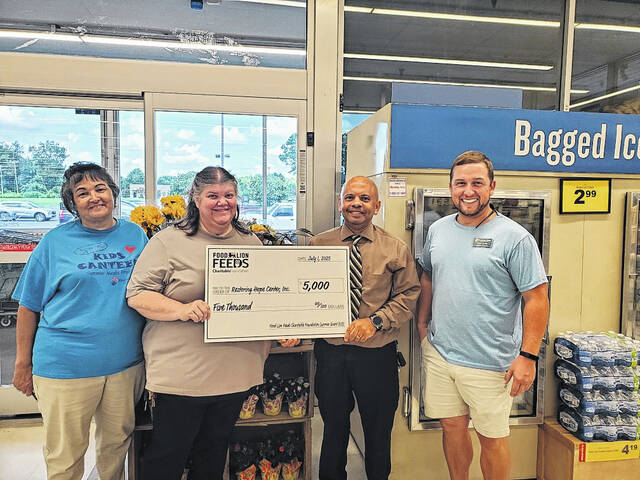 131700896_web1_Food-Lion-Grant-Photo
Restoring Hope Center, Inc. accepts a $5,000 check from the Food Lion Feeds Charitable Foundation, which will help fund local meal programs and nutrition educati
Courtesy photo