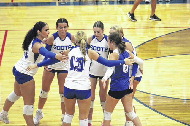 Scotland players regroup in a huddle during Thursdays match against the Pirates.
                                 Travis Petty Jr | The Laurinburg Exchange