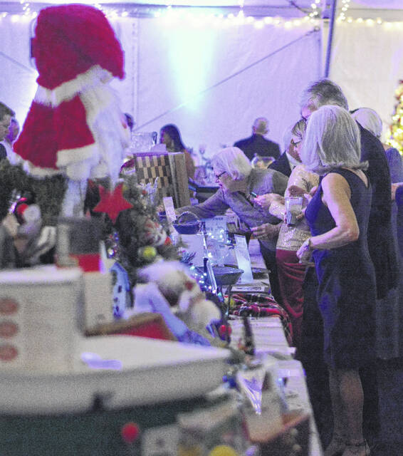 131811894_web1_Ritz
Tickets will go live before Oct. 1 for the 32nd Annual Putting on the Ritz: A Gala of Giving, coinciding with invitations going out. Out of the 500 seats available at the Gala, only 100-150 individual tickets are available.
File photo | The Laurinburg Exchange