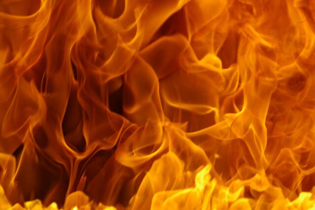 131828655_web1_Smoke--16-