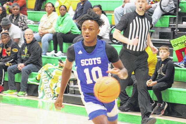 131998986_web1_IMG_3012
Sophomore Nazire Campbell (10) explodes up the floor on a fast break in the first quarter against Richmond on Dec. 12, 2025.
Travis Petty Jr | The Laurinburg Exchange