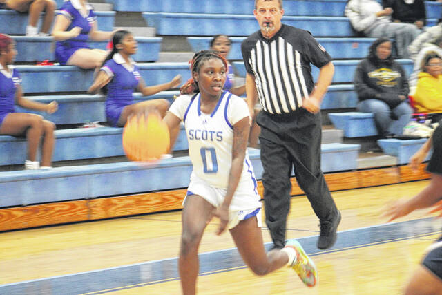 <p>Senior guard Lanika Walters (0) surveys the Cheraw defense on Jan. 3, 2026. </p>
<p>Travis Petty Jr | The Laurinburg Exchange</p>