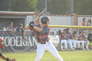 Ghost Crabs defeat Hooligans, 12-3